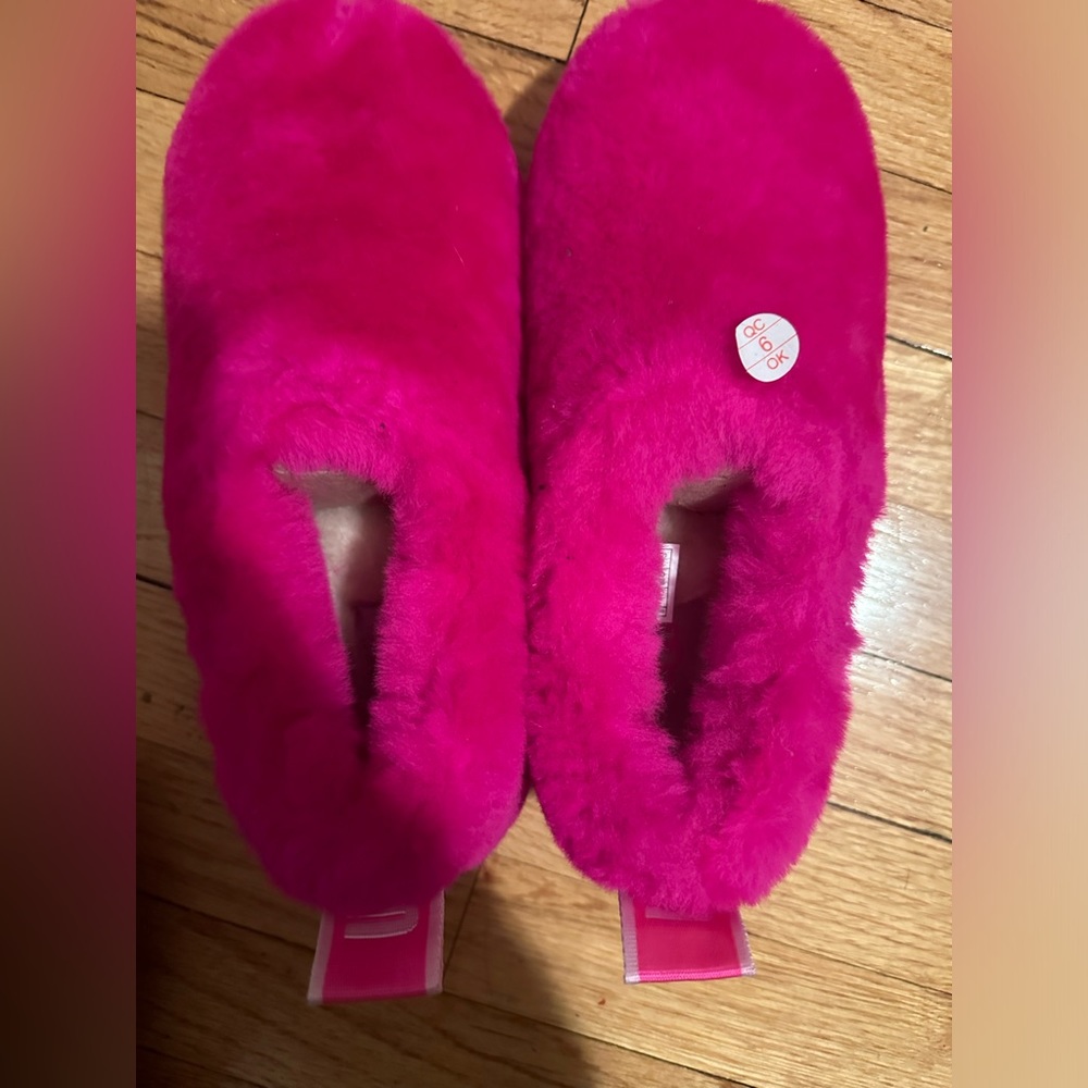 Brand new Ugg classic bootie